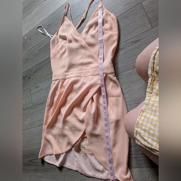 Lovers + Friends Soulmate Surplice Mini Dress Papaya ASO Jane The Virgin Medium - Picture 3 of 10